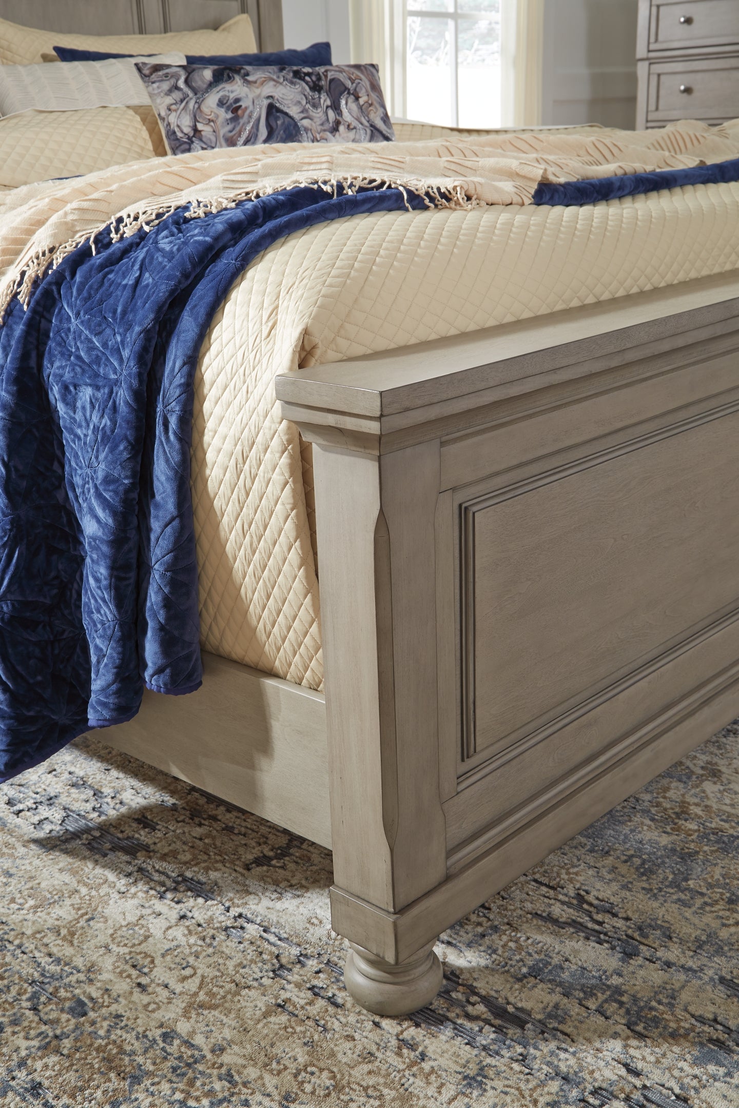 Lettner California  Panel Bed