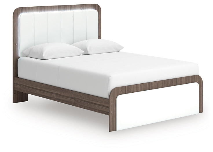 Kendanport  Upholstered Bed