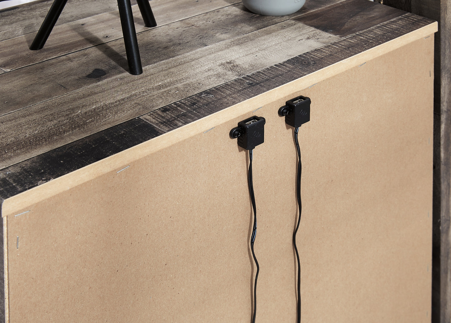 Derekson  Panel Headboard Bed With Mirrored Dresser, Chest And Nightstand