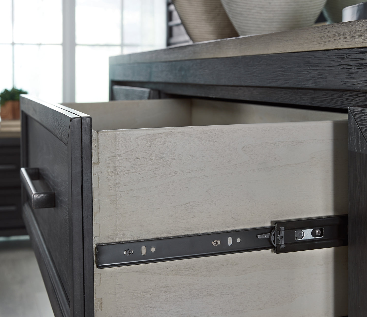 Foyland California  Panel Storage Bed With Mirrored Dresser