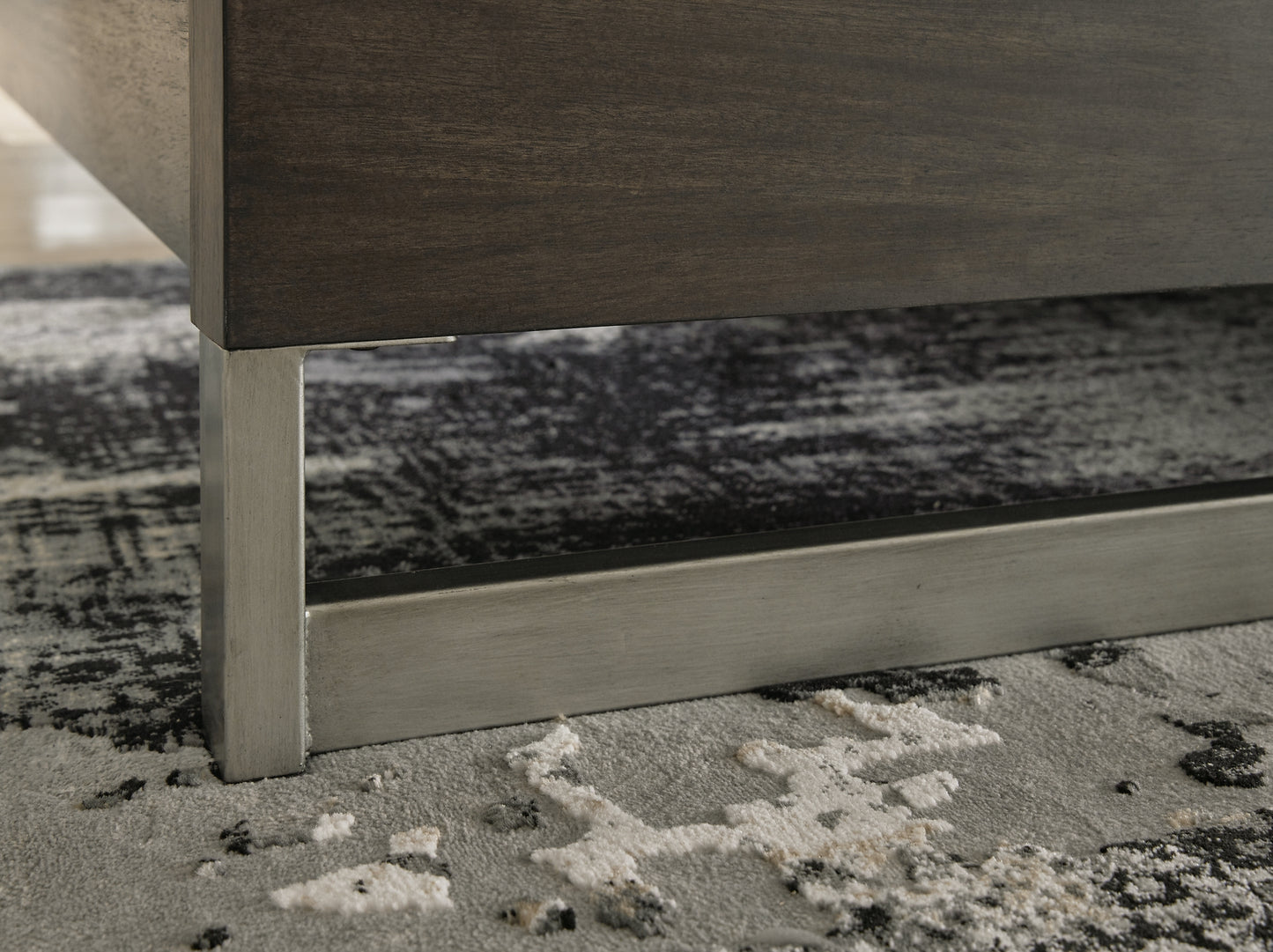 Arkenton California  Panel Bed With Mirrored Dresser, Chest And Nightstand