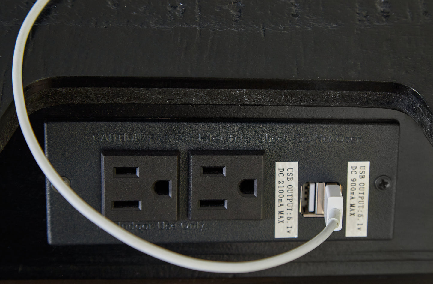 Londer  Panel Bed With Mirrored Dresser, Chest And Nightstand