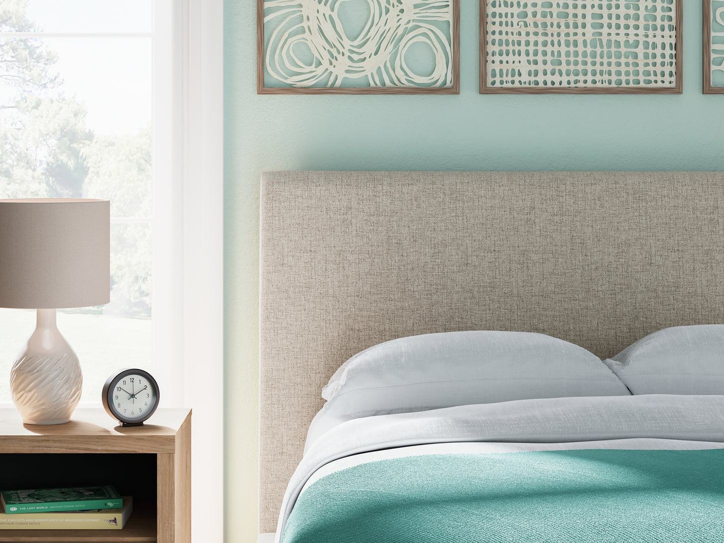 Cielden  Upholstered Bed With Roll Slats, Dresser And Mirror