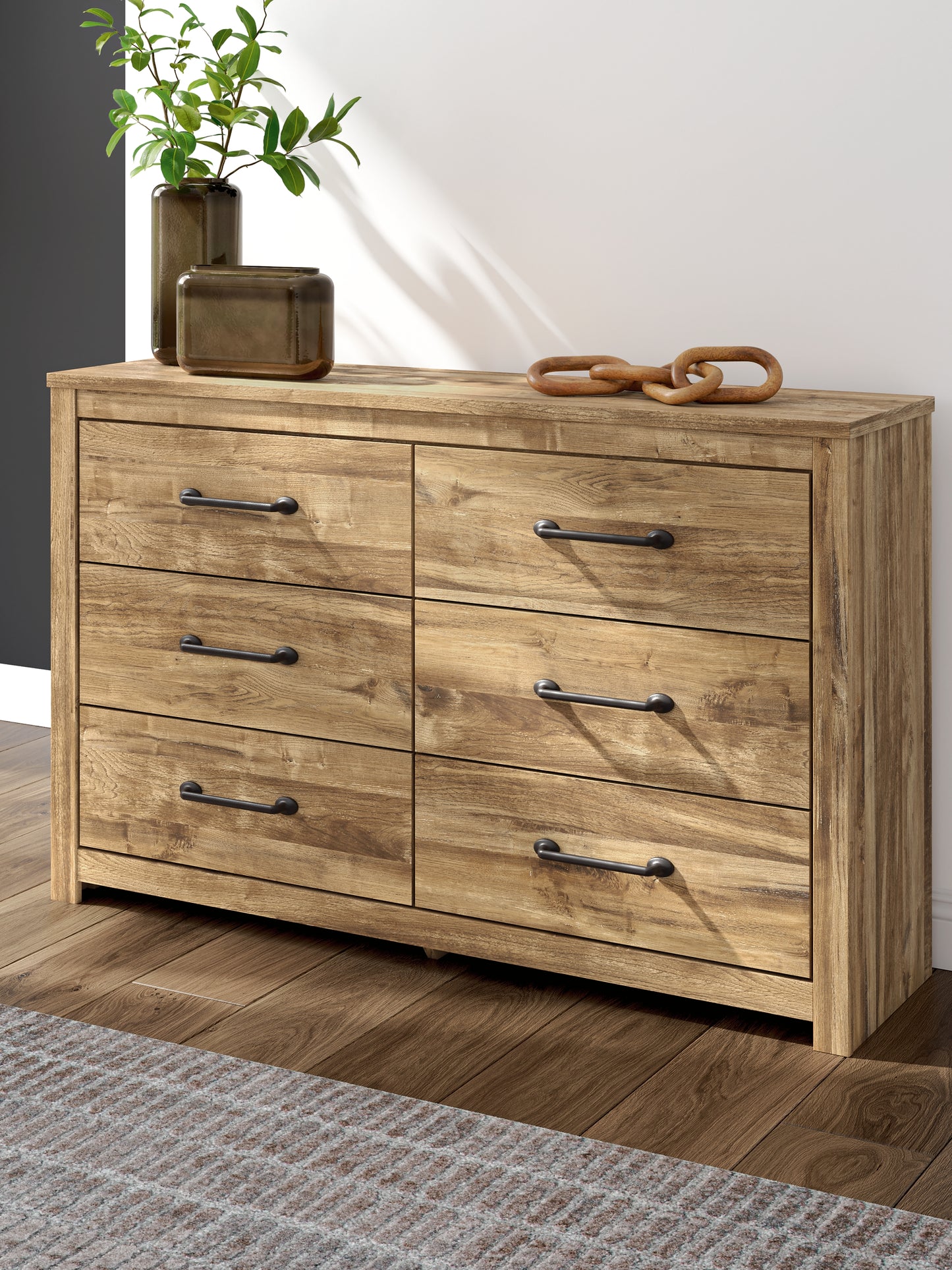 Maystonna Six Drawer Dresser