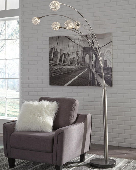 Ashley Express - Lámpara de arco de metal Winter (1/CAJA)