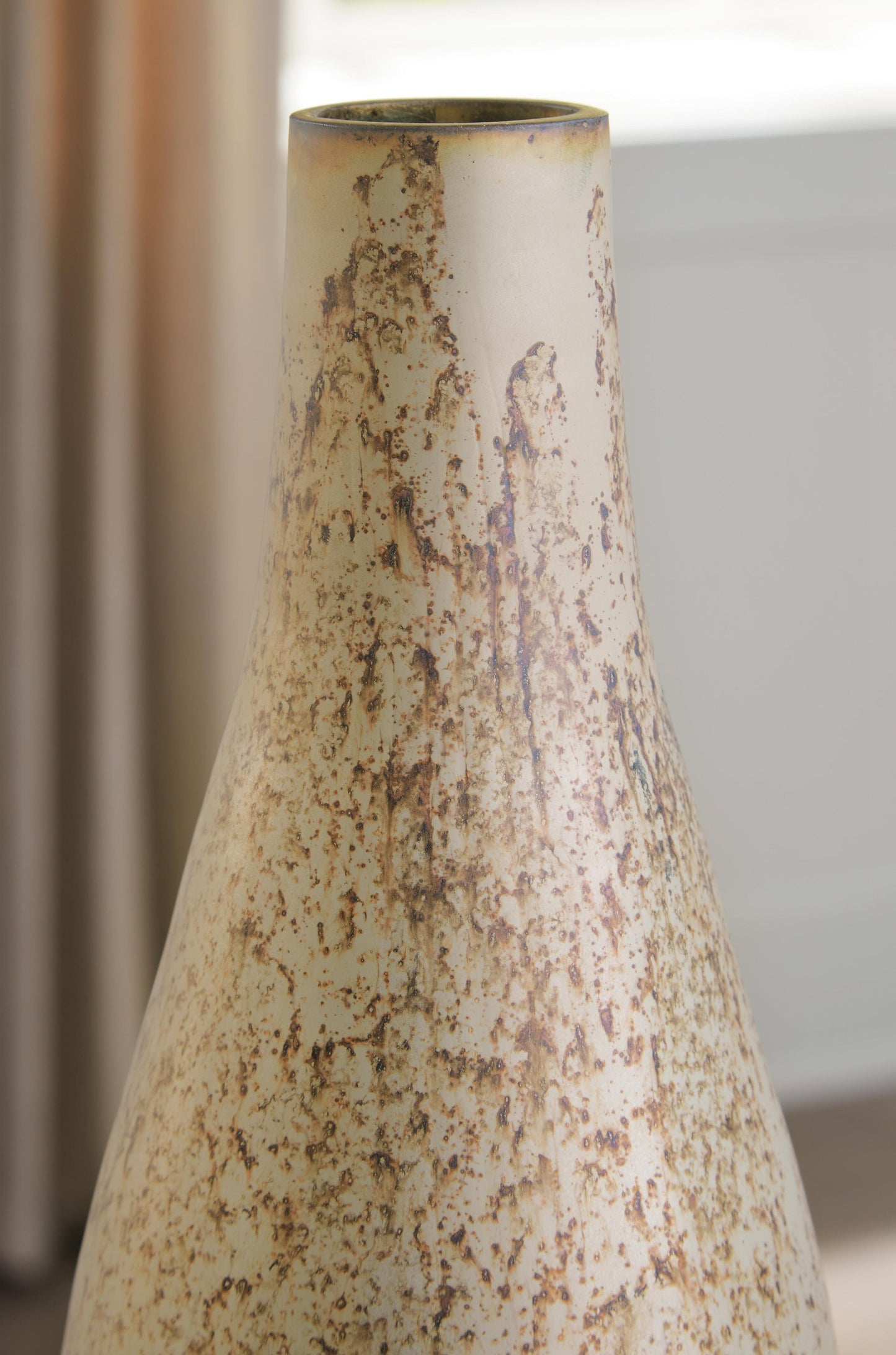 Ashley Express - Plawite Vase