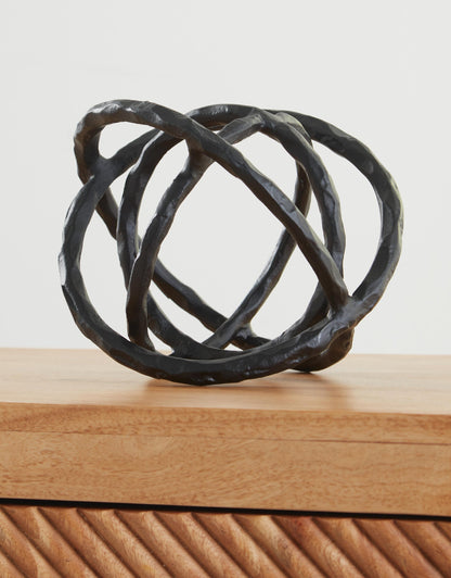 Ashley Express - Escultura Barlee