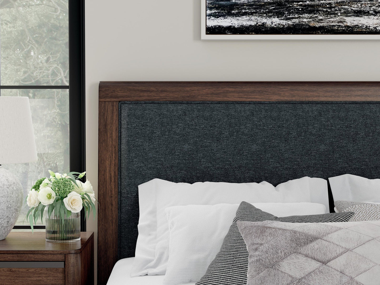Cama tapizada con paneles Dilenno California
