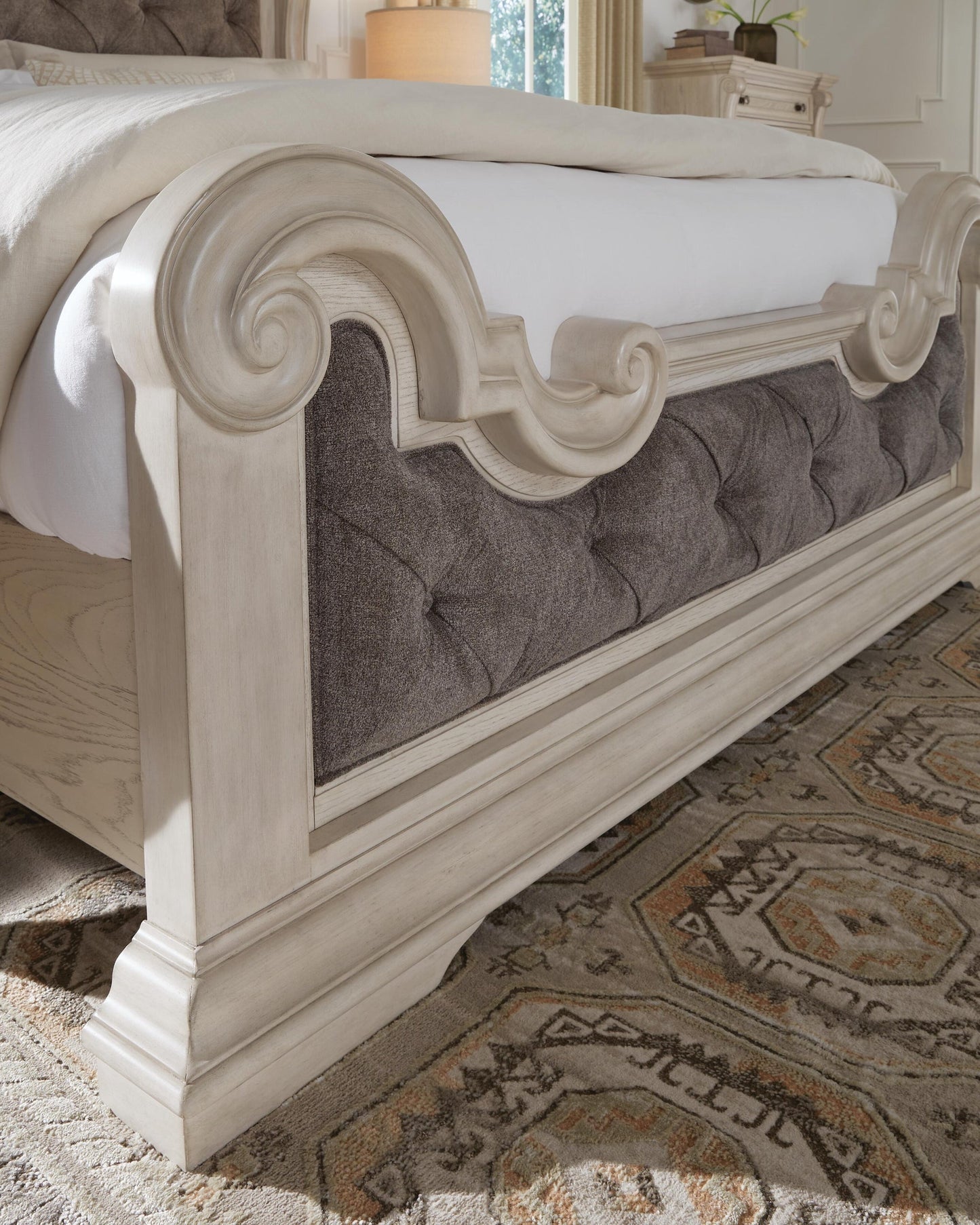 Bruchandi California  Upholstered Panel Bed