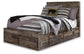 Cama con paneles Derekson con 6 cajones de almacenamiento y cómoda con espejo