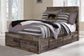 Cama con paneles Derekson con 6 cajones de almacenamiento y cómoda con espejo