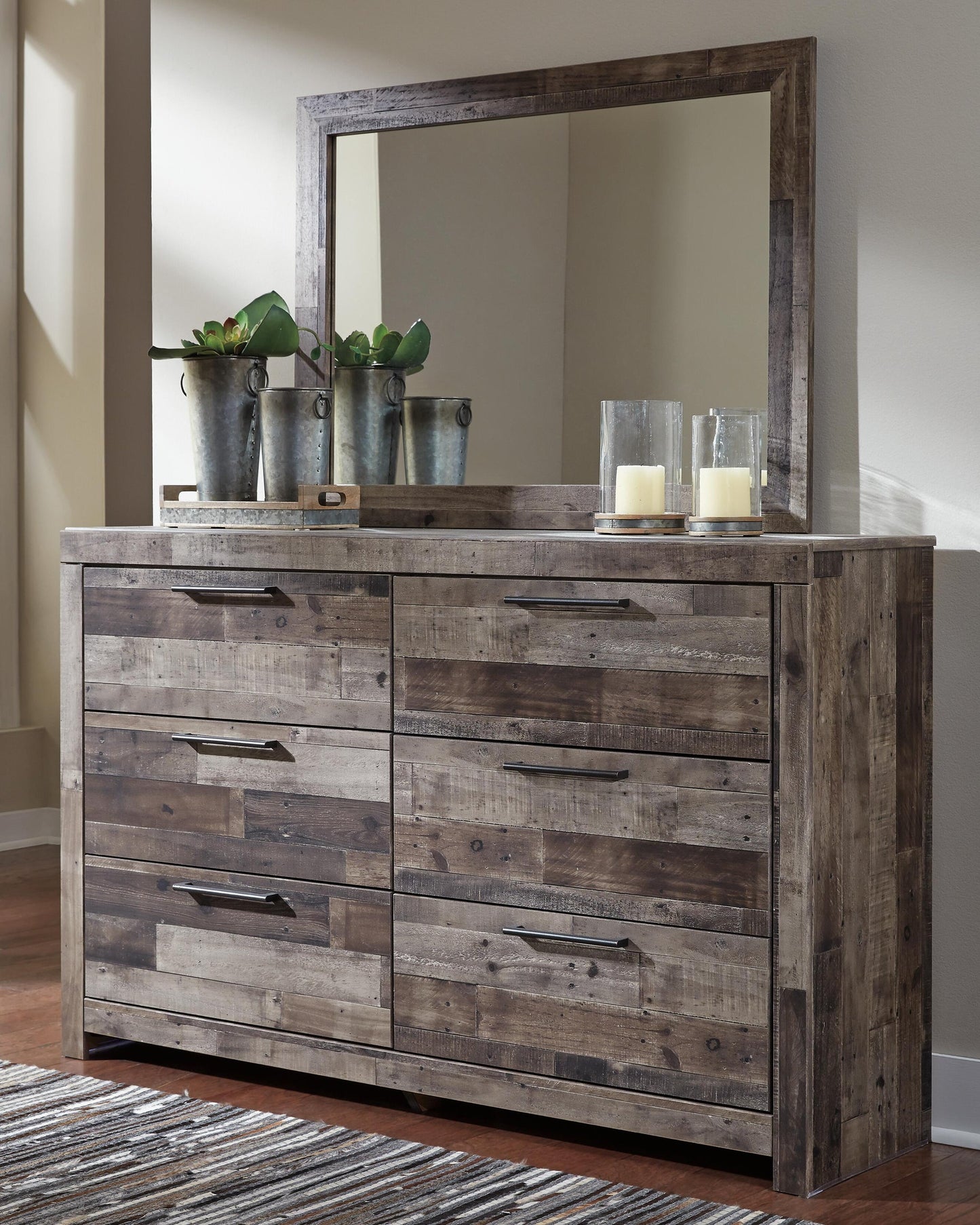 Derekson / Panel Headboard Bed With Mirrored Dresser