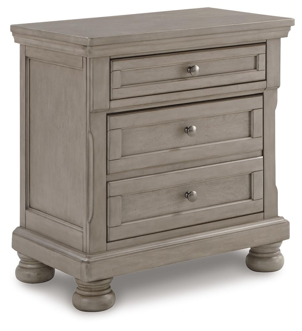 Lettner California  Sleigh Bed With Mirrored Dresser, Chest And Nightstand