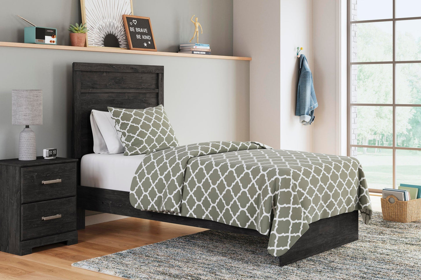 Cama de panel Belachime con cómoda de espejo y mesita de noche