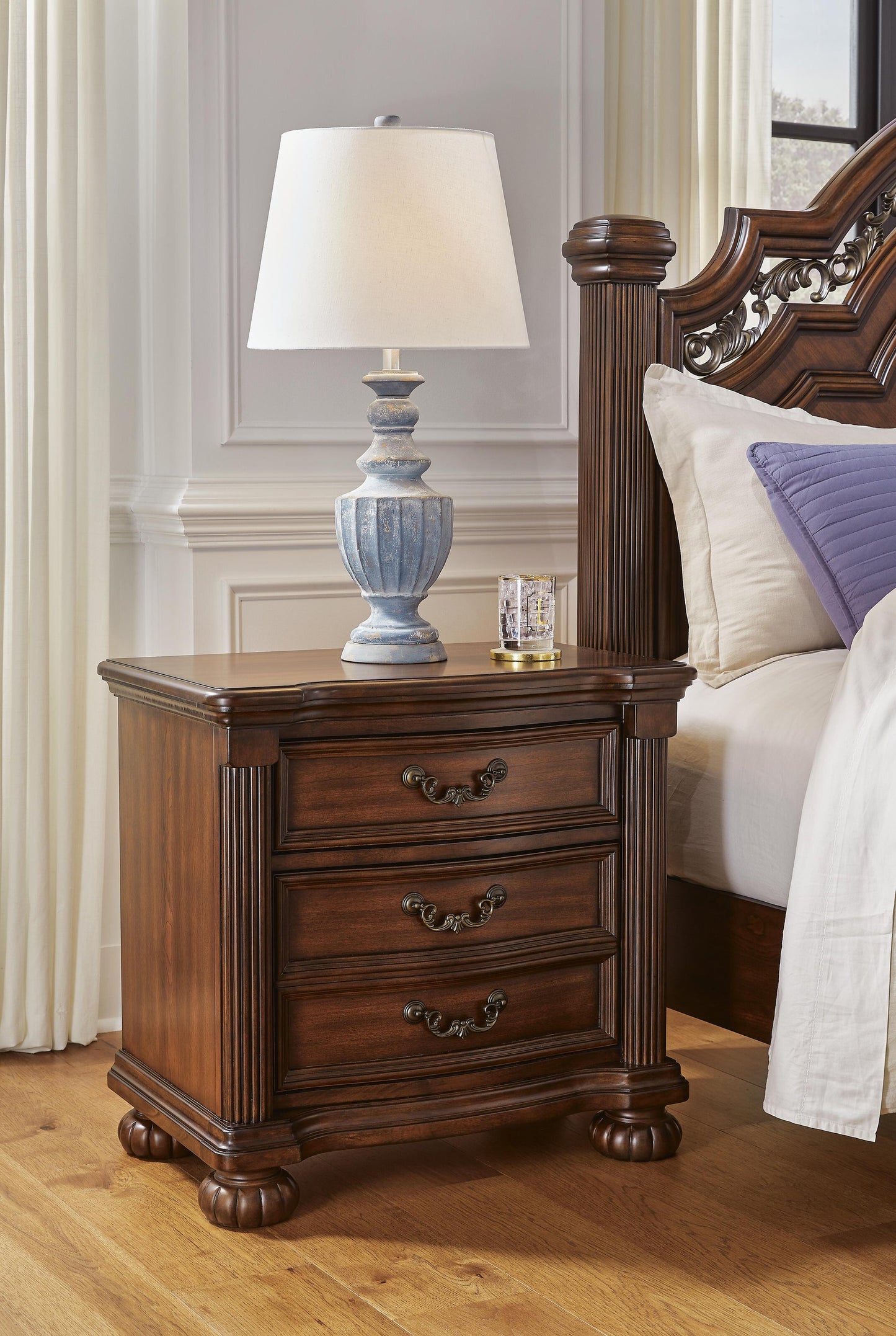 Lavinton California  Poster Bed, Dresser, Mirror, Chest And Nightstand