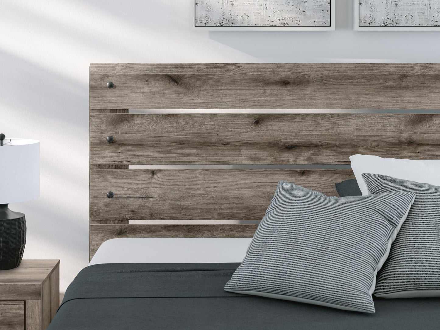 Cama de paneles, cómoda, espejo y mesita de noche Graystorm