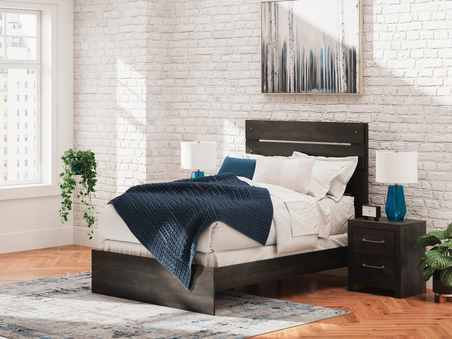 Hollivern  Panel Bed, Dresser, Mirror And Nightstand